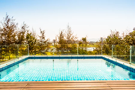 Cost of Glass Pool Fence Repair in Meadow Woods